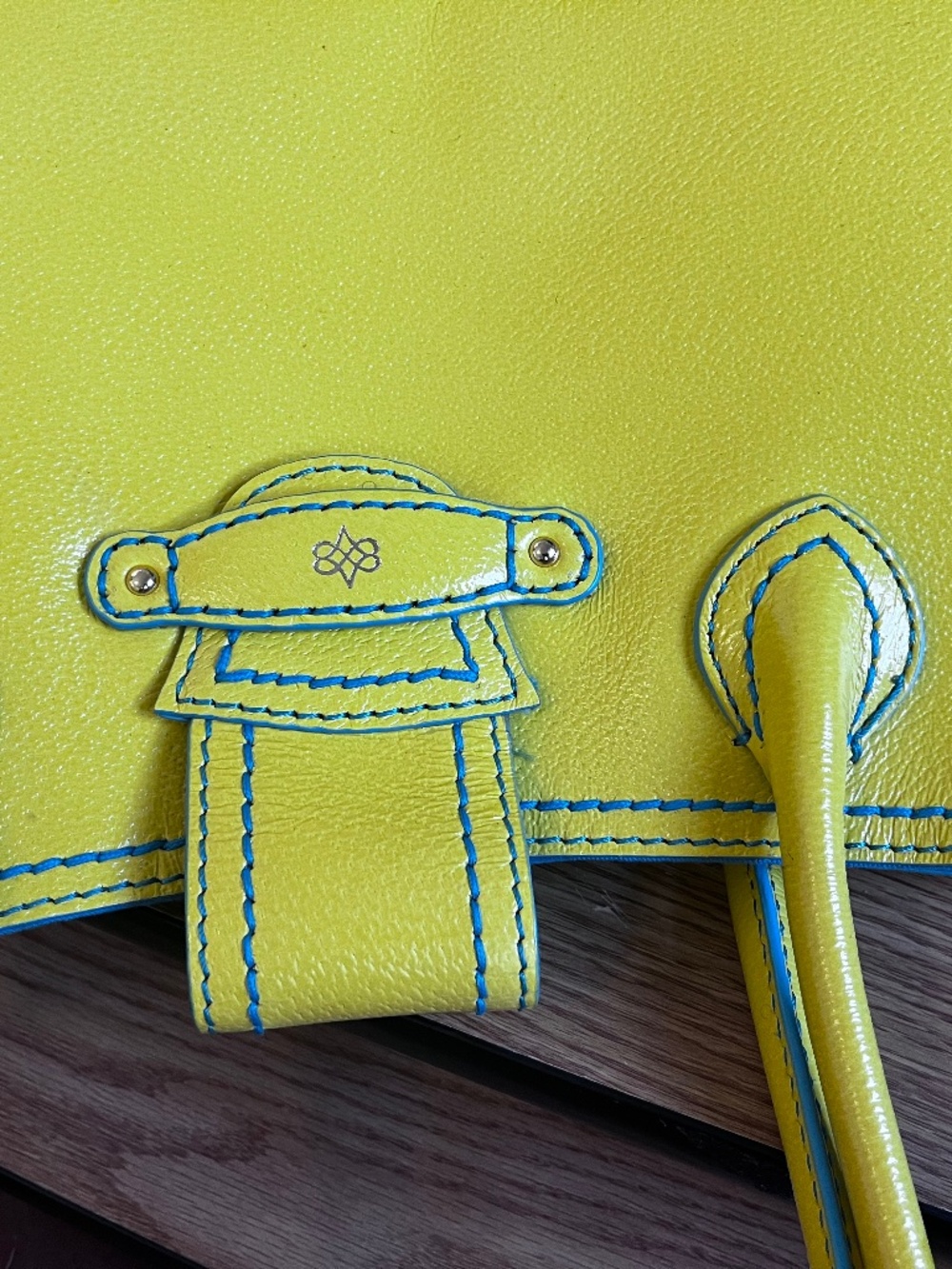 ANTONIO MELANI Bright Yellow Patent Leather Shoulder Bag Purse Tote Satchel